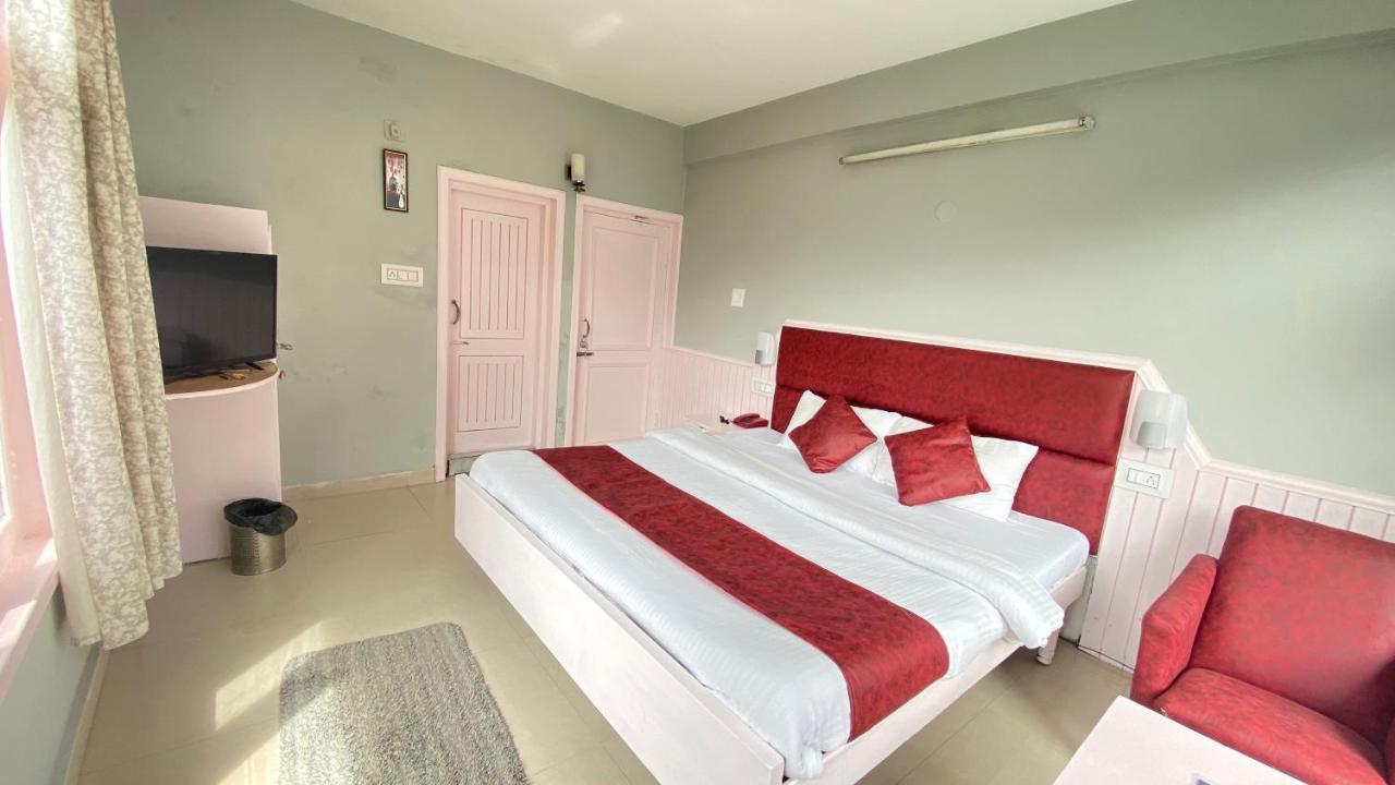 Hotel Meadows Manali מראה חיצוני תמונה
