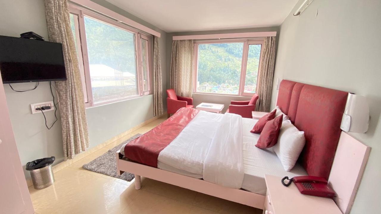 Hotel Meadows Manali מראה חיצוני תמונה