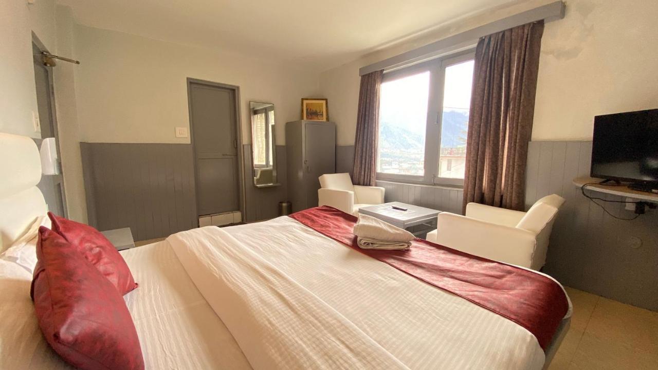 Hotel Meadows Manali מראה חיצוני תמונה